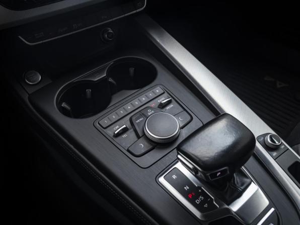 Audi A4 V (B9) с пробегом 2016 года, цена 2 729 000 рублей, 125608 км, седан, Автокод Объявления