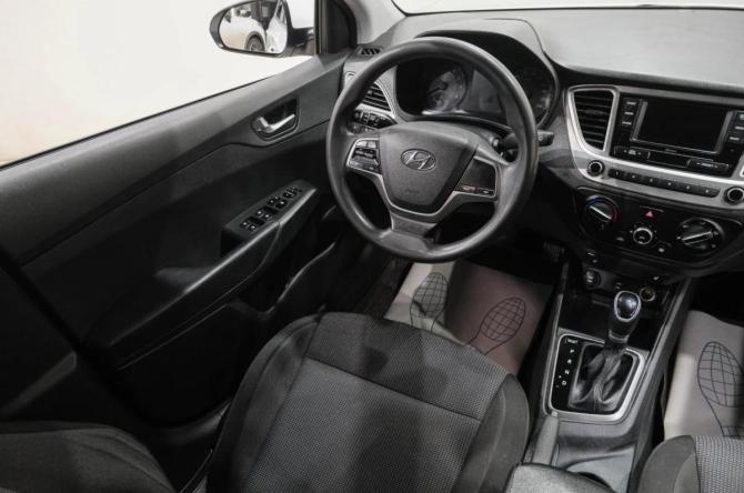 Hyundai Solaris II Рестайлинг с пробегом 2021 года, цена 1 199 000 рублей, 115000 км, седан, Автокод Объявления