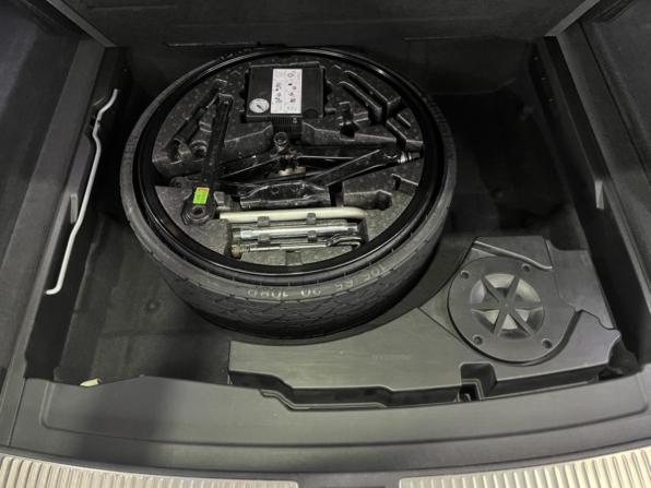 Volkswagen Touareg III с пробегом 2018 года, цена 3 655 000 рублей, 389636 км, внедорожник, Автокод Объявления