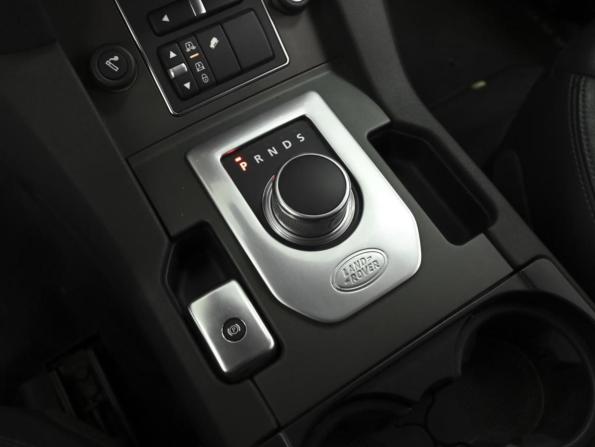 Land Rover Discovery IV Рестайлинг с пробегом 2015 года, цена 2 495 000 рублей, 147503 км, внедорожник, Автокод Объявления