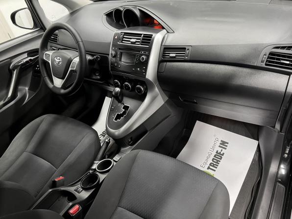 Toyota Verso I Рестайлинг с пробегом 2014 года, цена 1 355 000 рублей, 134000 км, компактвэн, Автокод Объявления