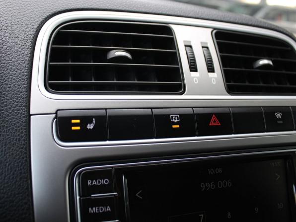 Volkswagen Polo V Рестайлинг с пробегом 2018 года, цена 1 129 000 рублей, 124358 км, седан, Автокод Объявления