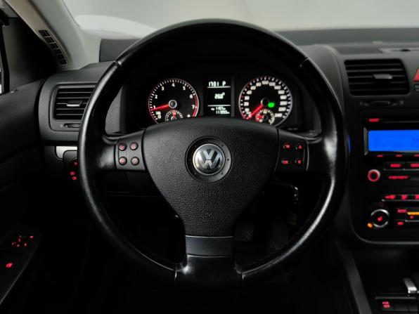 Volkswagen Jetta V с пробегом 2009 года, цена 569 000 рублей, 111992 км, седан, Автокод Объявления