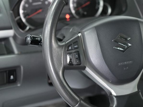 Suzuki Swift IV с пробегом 2011 года, цена 870 000 рублей, 79241 км, хэтчбек, Автокод Объявления