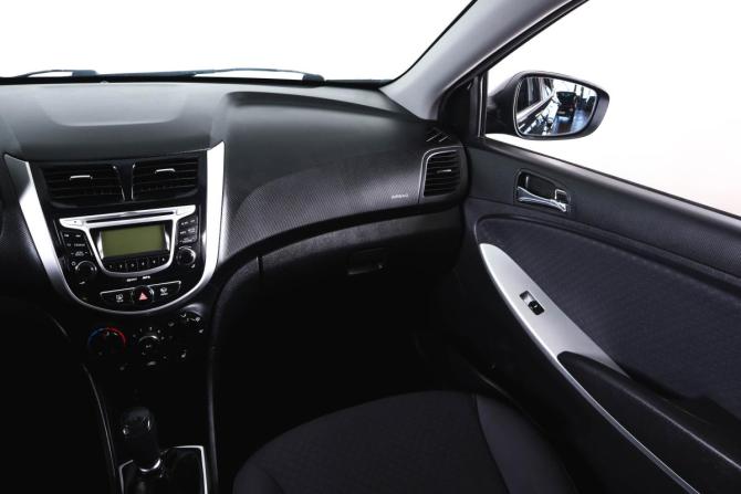 Hyundai Solaris I с пробегом 2013 года, цена 799 000 рублей, 179600 км, седан, Автокод Объявления