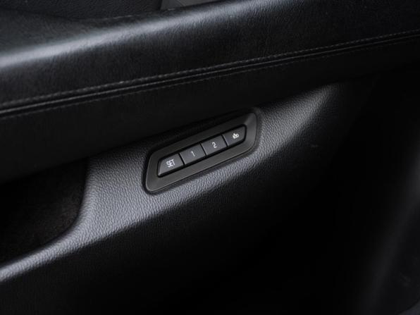 Cadillac Escalade IV с пробегом 2016 года, цена 2 749 000 рублей, 304197 км, внедорожник, Автокод Объявления