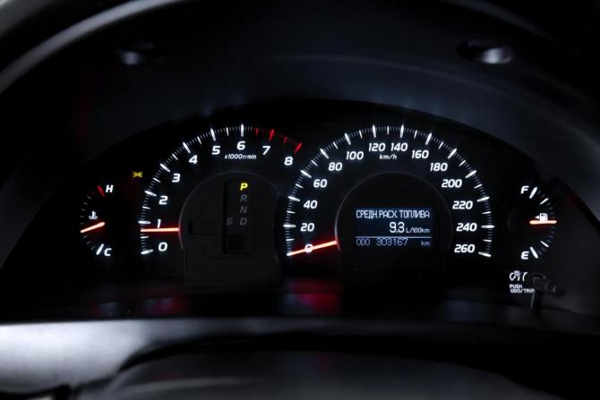 Toyota Camry VI (XV40) Рестайлинг с пробегом 2010 года, цена 1 100 000 рублей, 302761 км, седан, Автокод Объявления