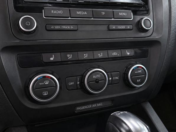 Volkswagen Jetta VI с пробегом 2013 года, цена 719 000 рублей, 175223 км, седан, Автокод Объявления