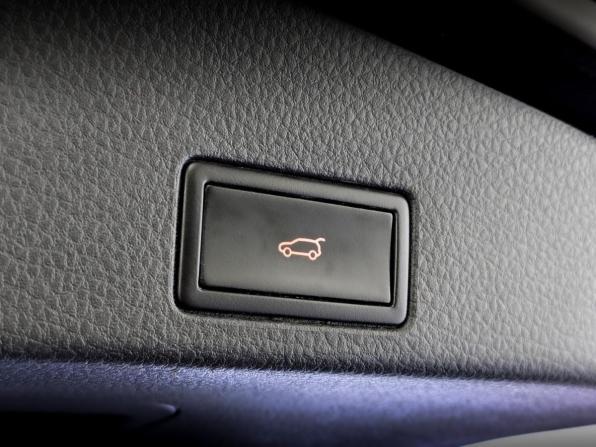 Volkswagen Touareg II с пробегом 2012 года, цена 2 115 000 рублей, 121950 км, внедорожник, Автокод Объявления