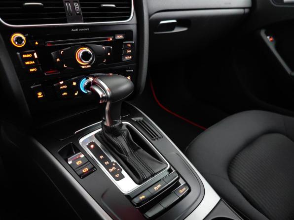 Audi A4 IV (B8) Рестайлинг с пробегом 2013 года, цена 1 329 000 рублей, 127697 км, седан, Автокод Объявления