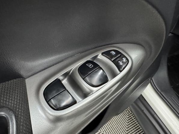 Nissan Juke I Рестайлинг с пробегом 2014 года, цена 1 245 000 рублей, 126981 км, внедорожник, Автокод Объявления