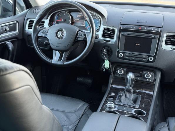 Volkswagen Touareg II Рестайлинг с пробегом 2016 года, цена 2 500 000 рублей, 289741 км, внедорожник, Автокод Объявления
