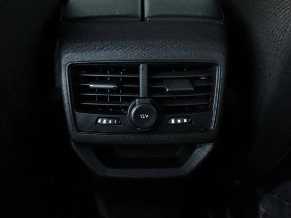 Peugeot 3008 II с пробегом 2019 года, цена 1 719 000 рублей, 141802 км, внедорожник, Автокод Объявления