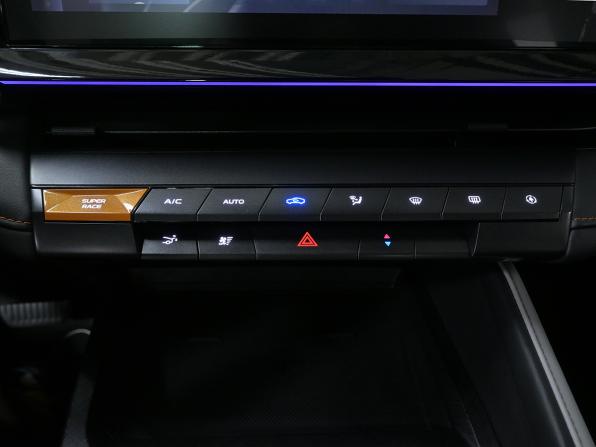 Changan UNI-V I с пробегом 2023 года, цена 2 060 000 рублей, 53700 км, лифтбек, Автокод Объявления