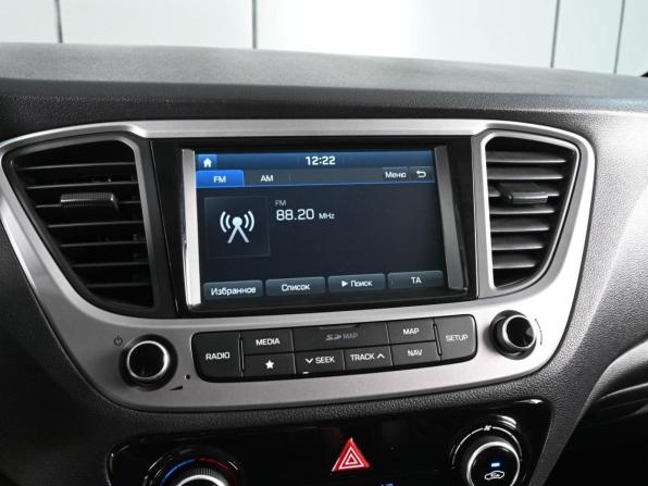 Hyundai Solaris II с пробегом 2018 года, цена 1 459 000 рублей, 141070 км, седан, Автокод Объявления
