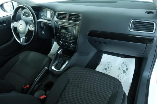 Volkswagen Jetta VI с пробегом 2013 года, цена 1 049 000 рублей, 218900 км, седан, Автокод Объявления