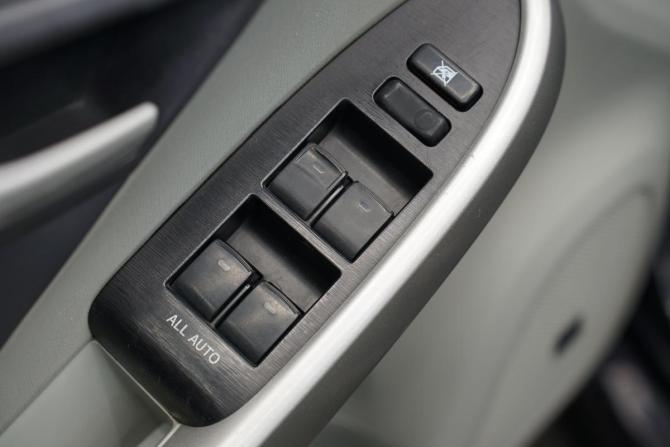 Toyota Prius III (XW30) с пробегом 2009 года, цена 1 288 000 рублей, 182000 км, лифтбек, Автокод Объявления