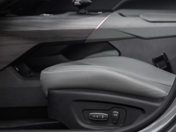 Changan Lamore с пробегом 2024 года, цена 2 050 000 рублей, 12853 км, седан, Автокод Объявления