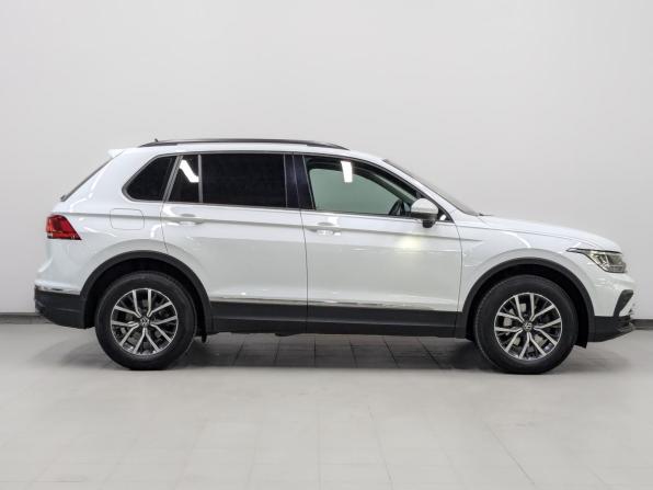 Volkswagen Tiguan II Рестайлинг с пробегом 2022 года, цена 3 155 000 рублей, 30461 км, внедорожник, Автокод Объявления