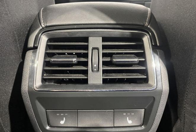 Skoda Karoq I с пробегом 2022 года, цена 2 600 000 рублей, 92570 км, внедорожник, Автокод Объявления