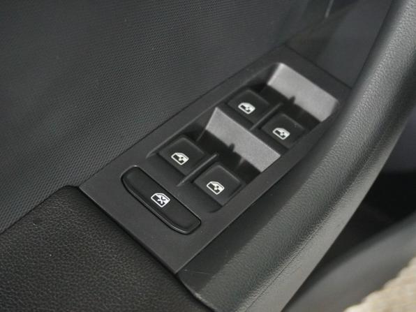 Skoda Rapid I Рестайлинг с пробегом 2018 года, цена 1 250 000 рублей, 70839 км, лифтбек, Автокод Объявления