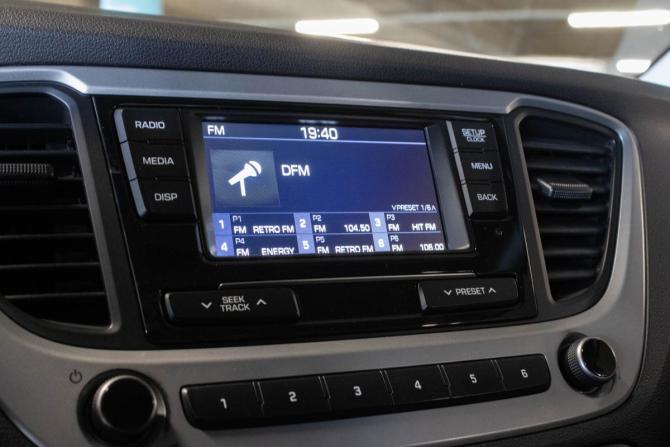 Hyundai Solaris II с пробегом 2017 года, цена 1 250 000 рублей, 92586 км, седан, Автокод Объявления