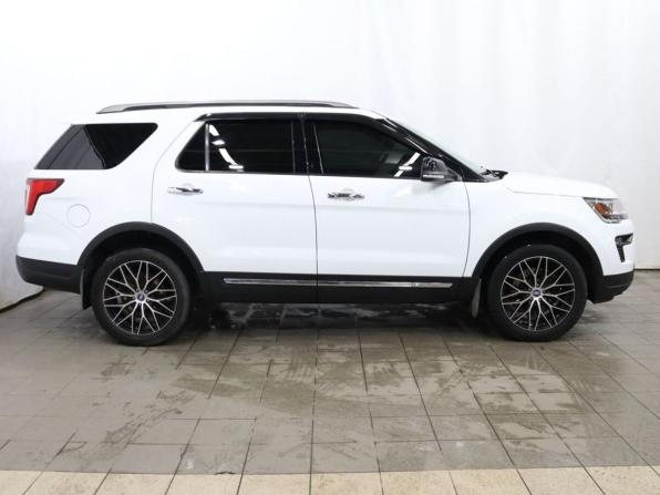 Ford Explorer V Рестайлинг 2 с пробегом 2018 года, цена 3 050 000 рублей, 113000 км, внедорожник, Автокод Объявления