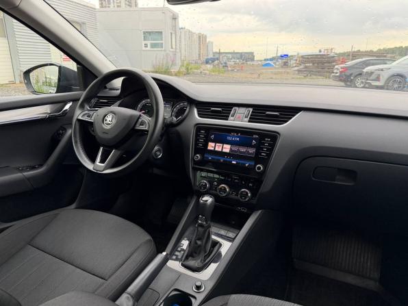 Skoda Octavia III (A7) Рестайлинг с пробегом 2018 года, цена 1 545 000 рублей, 169489 км, лифтбек, Автокод Объявления
