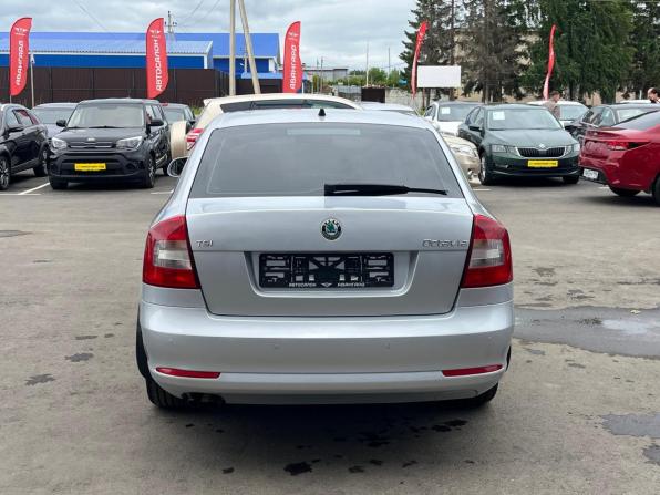 Skoda Octavia II (A5) Рестайлинг с пробегом 2011 года, цена 780 000 рублей, 206283 км, лифтбек, Автокод Объявления