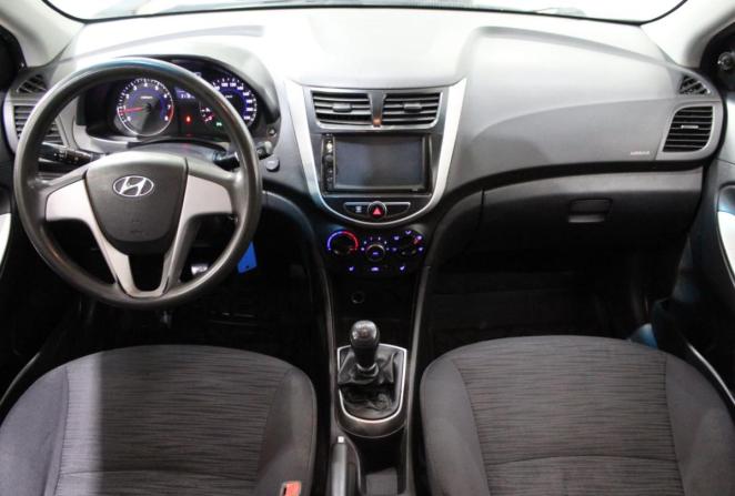 Hyundai Solaris I Рестайлинг с пробегом 2016 года, цена 440 000 рублей, 311815 км, седан, Автокод Объявления