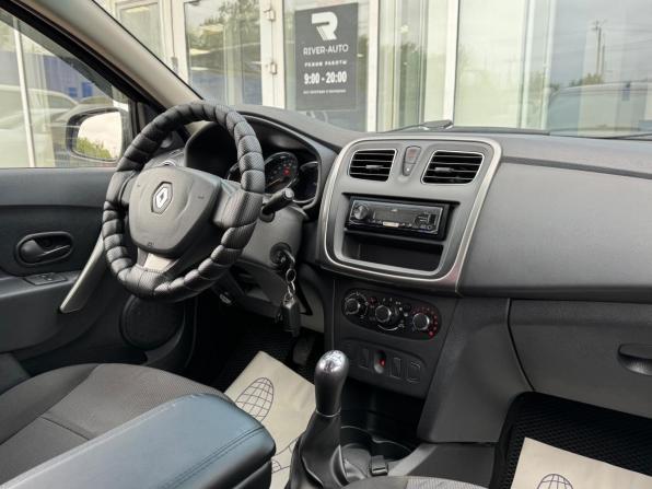 Renault Logan II с пробегом 2018 года, цена 745 000 рублей, 146237 км, седан, Автокод Объявления