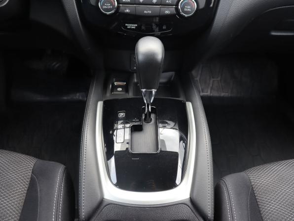 Nissan Qashqai II с пробегом 2018 года, цена 1 825 000 рублей, 33179 км, внедорожник, Автокод Объявления