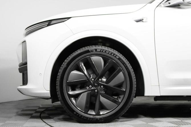 Новый Li Auto (Lixiang) L7 I Рестайлинг 2025 года, цена 10 590 000 рублей, внедорожник, Автокод Объявления