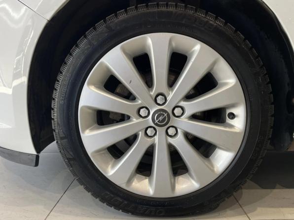 Opel Astra J Рестайлинг с пробегом 2013 года, цена 650 000 рублей, 260123 км, хэтчбек, Автокод Объявления