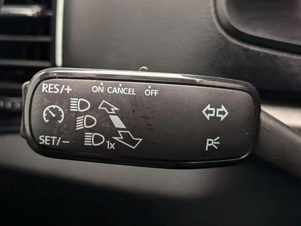 Skoda Karoq I с пробегом 2020 года, цена 2 430 000 рублей, 79969 км, внедорожник, Автокод Объявления