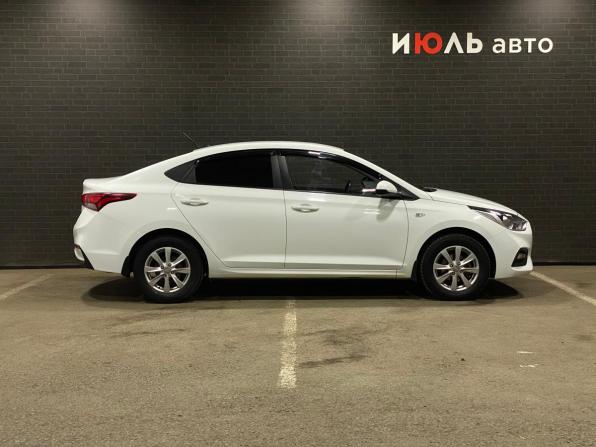 Hyundai Solaris II с пробегом 2018 года, цена 1 130 000 рублей, 181802 км, седан, Автокод Объявления