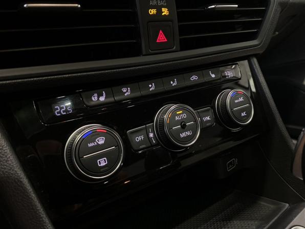 Volkswagen Jetta VII с пробегом 2019 года, цена 1 839 900 рублей, 157000 км, седан, Автокод Объявления