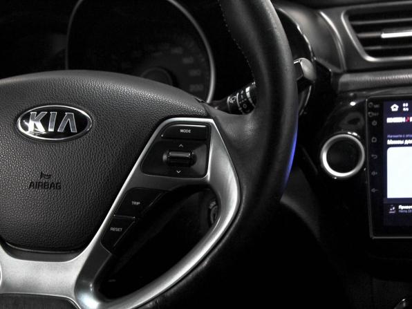 Kia Rio III с пробегом 2015 года, цена 1 079 900 рублей, 129000 км, хэтчбек, Автокод Объявления