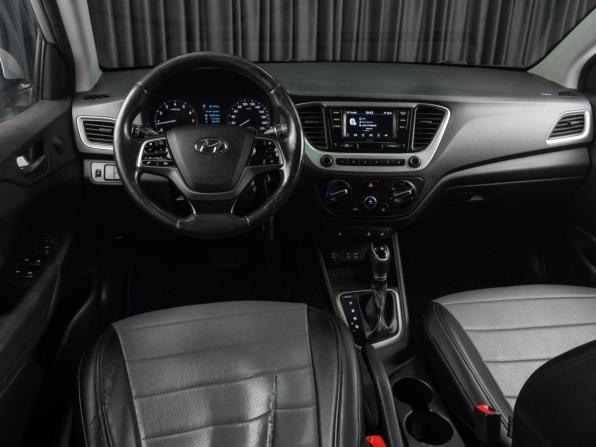 Hyundai Solaris II с пробегом 2018 года, цена 1 239 000 рублей, 193437 км, седан, Автокод Объявления