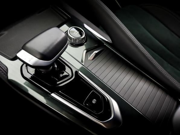 Geely Monjaro I с пробегом 2023 года, цена 3 080 000 рублей, 77984 км, внедорожник, Автокод Объявления