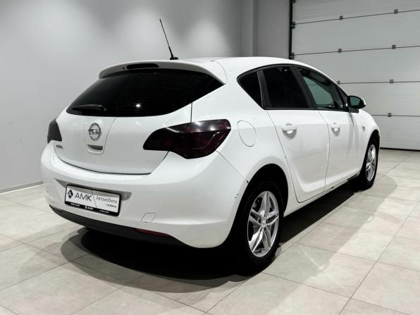 Opel Astra J с пробегом 2012 года, цена 579 000 рублей, 119682 км, хэтчбек, Автокод Объявления