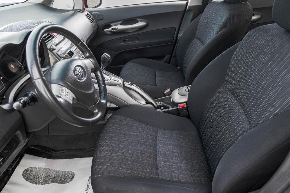 Toyota Auris I Барнаул  - изображение 11