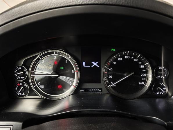 Lexus LX III Рестайлинг 2 с пробегом 2021 года, цена 8 990 000 рублей, 130026 км, внедорожник, Автокод Объявления