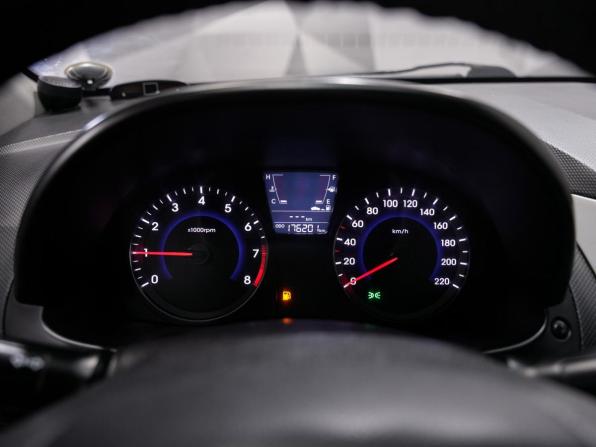 Hyundai Solaris I с пробегом 2013 года, цена 515 000 рублей, 176000 км, седан, Автокод Объявления