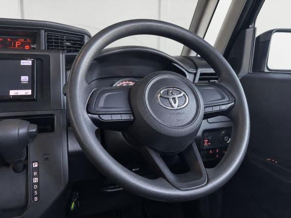 Toyota Roomy I Рестайлинг с пробегом 2021 года, цена 1 129 000 рублей, 123591 км, микровэн, Автокод Объявления