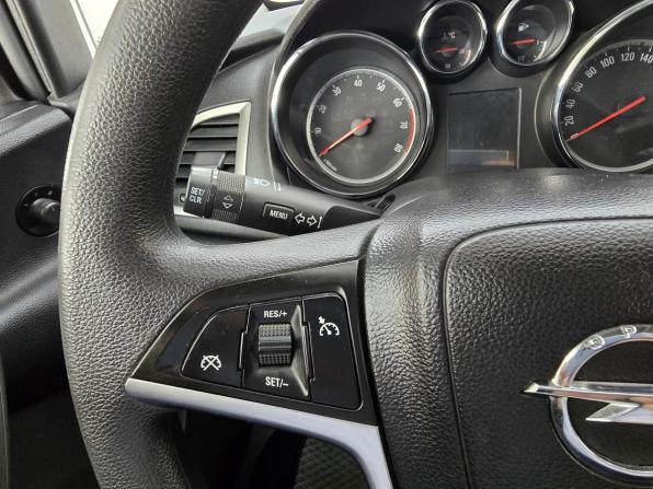 Opel Astra J с пробегом 2011 года, цена 749 000 рублей, 231000 км, хэтчбек, Автокод Объявления