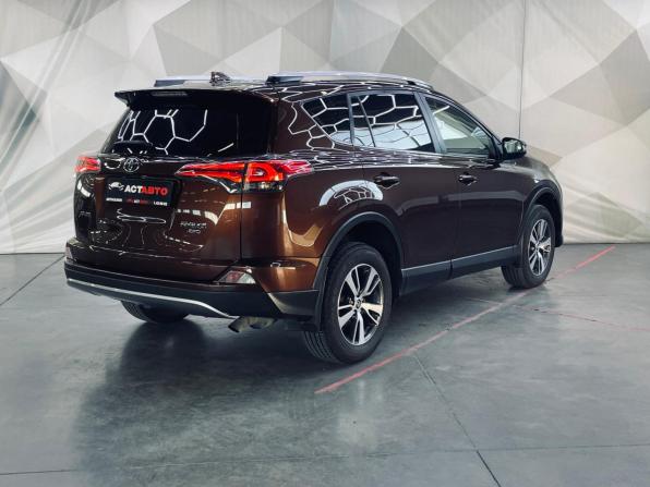 Toyota RAV4 IV (XA40) Рестайлинг с пробегом 2017 года, цена 2 320 000 рублей, 106955 км, внедорожник, Автокод Объявления