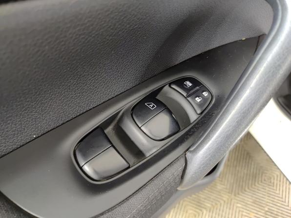 Nissan Qashqai II с пробегом 2018 года, цена 1 910 000 рублей, 145050 км, внедорожник, Автокод Объявления