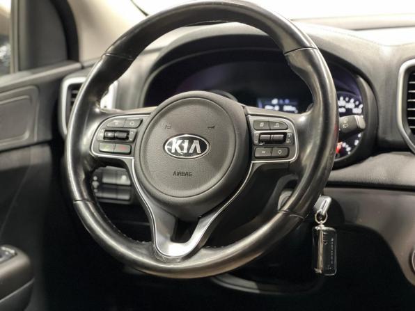Kia Sportage IV Рестайлинг с пробегом 2018 года, цена 2 025 000 рублей, 104000 км, внедорожник, Автокод Объявления