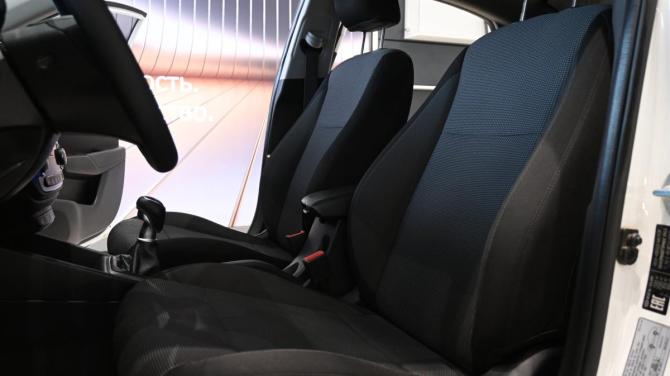 Hyundai Solaris II с пробегом 2017 года, цена 965 000 рублей, 133636 км, седан, Автокод Объявления